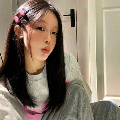 闪耀的她